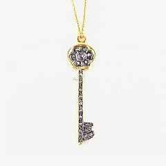 Anahtar Model Elmas Doğaltaşlı Gümüş Kolye M2