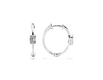 18 Ayar Beyaz Altın Baget Pırlantalı Küpe 18 Ayar Beyaz Altın Baget Pırlantalı Küpe