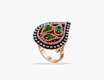 Elmas,Pırlanta Ve Damla Zümrütlü Yüzük Elmas,Pırlanta Ve Damla Zümrütlü Yüzük